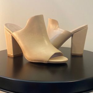 LE CHÂTEAU Ladies Heels